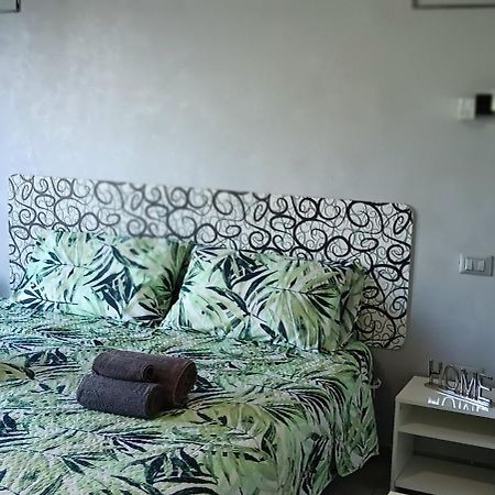 La Famiglia Doppia Hotell Ca Bianca Eksteriør bilde